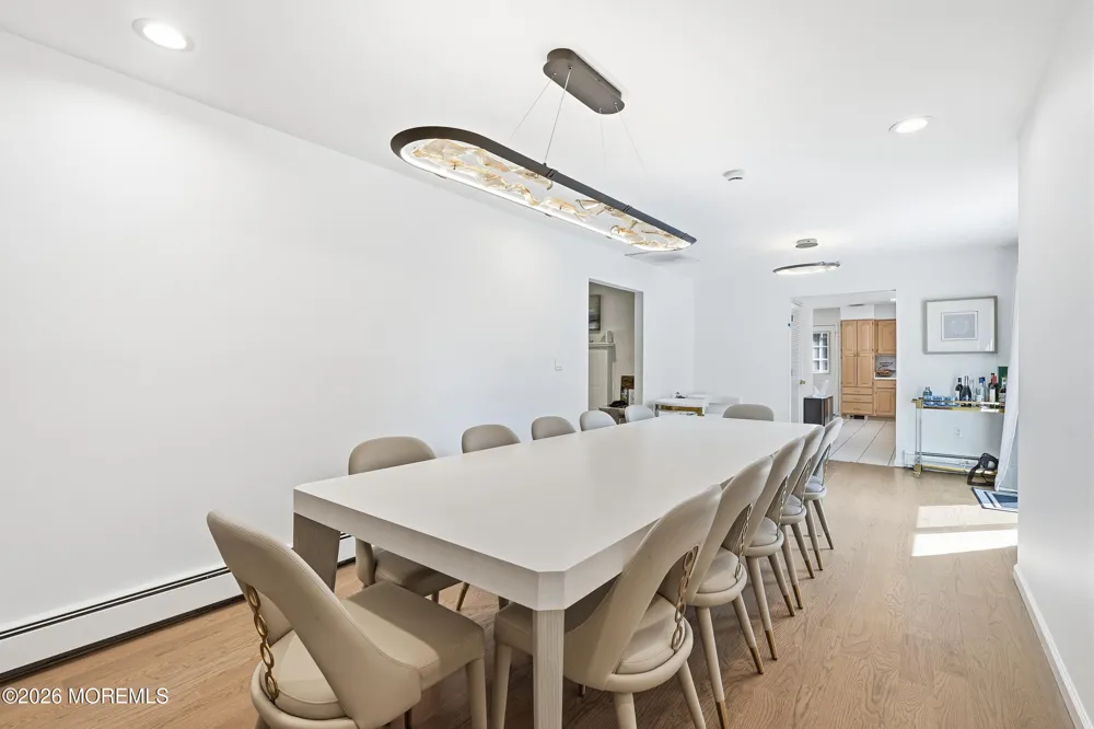 704 Dow Avenue Oakhurst, NJ 07755