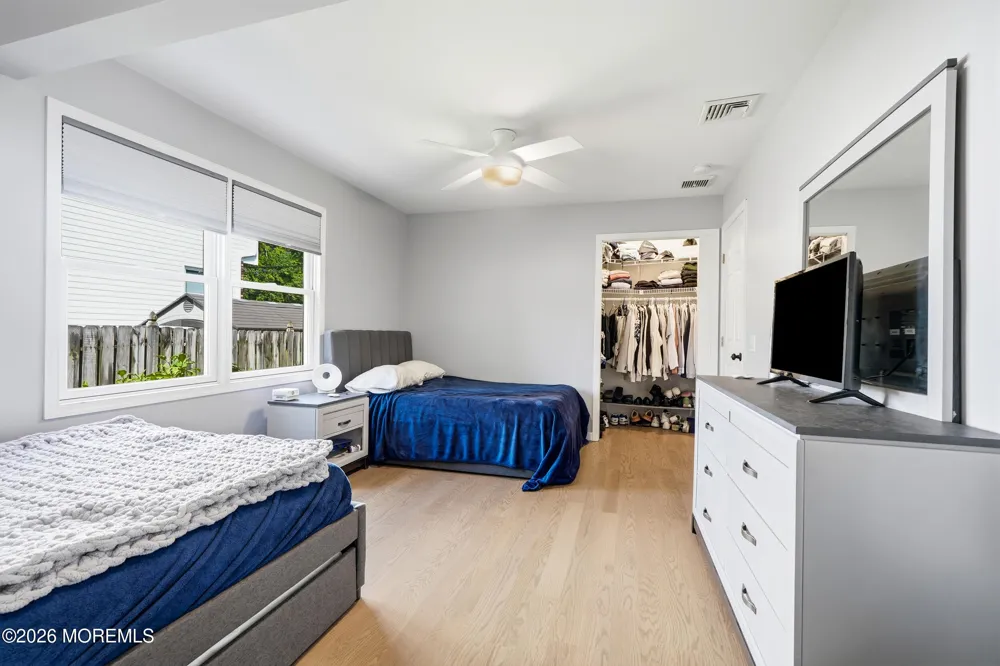 704 Dow Avenue Oakhurst, NJ 07755