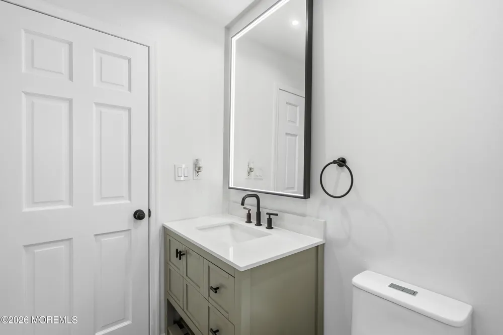 704 Dow Avenue Oakhurst, NJ 07755