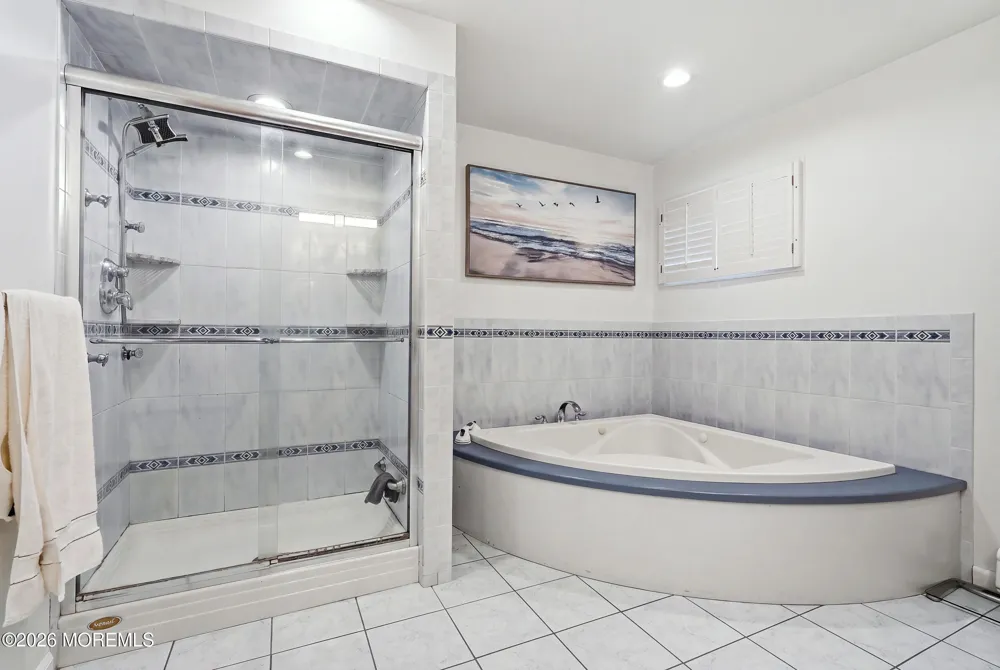 704 Dow Avenue Oakhurst, NJ 07755