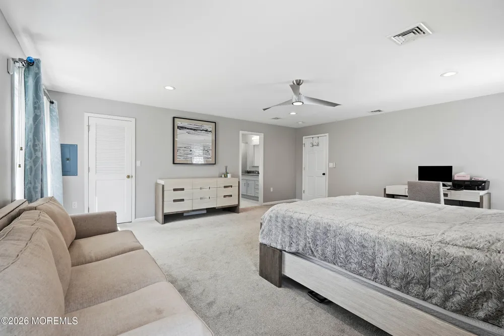 704 Dow Avenue Oakhurst, NJ 07755