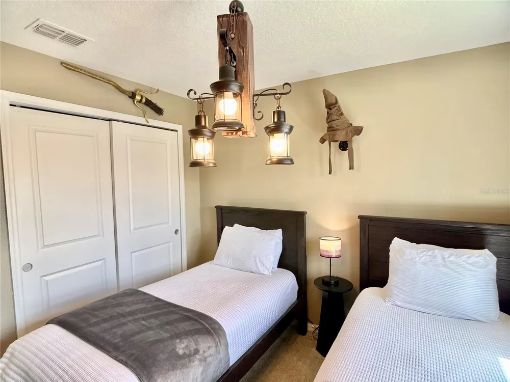 5117 KILLARNEY WAY Kissimmee, FL 34746