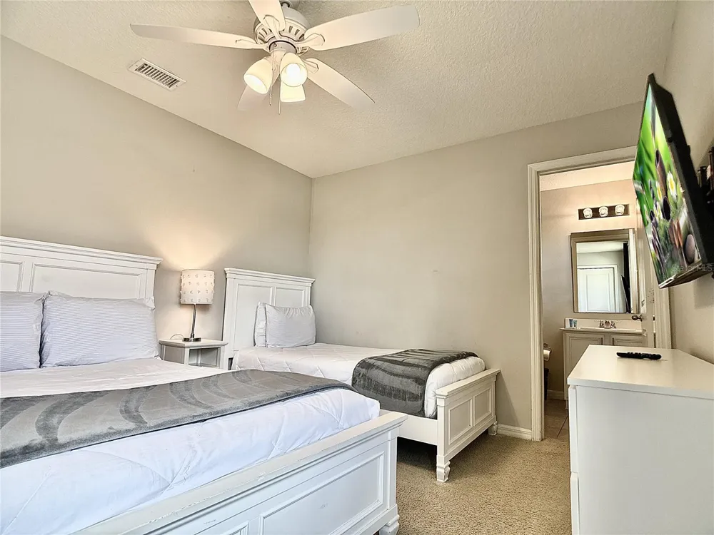 5117 KILLARNEY WAY Kissimmee, FL 34746