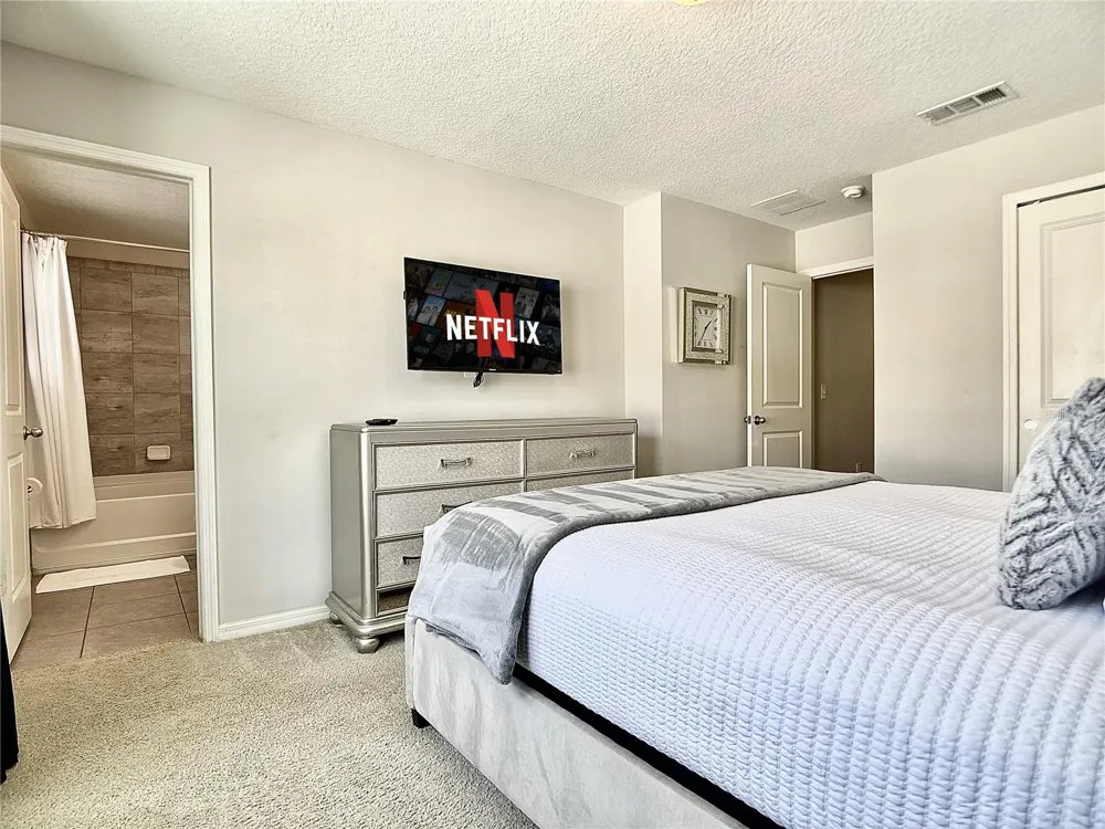 5117 KILLARNEY WAY Kissimmee, FL 34746