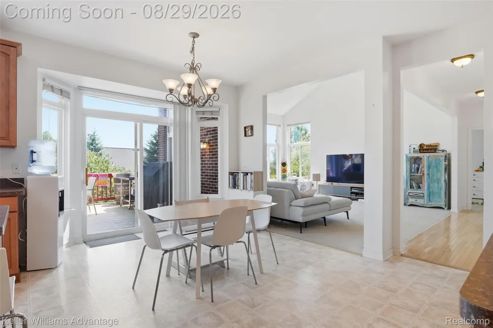 17012 Algonquin Drive Northville Township, MI 48168