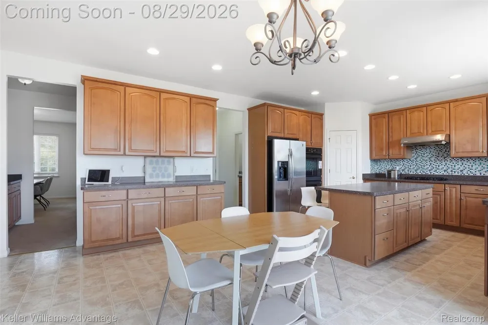 17012 Algonquin Drive Northville Township, MI 48168