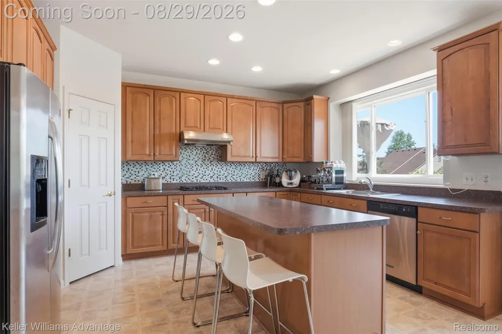 17012 Algonquin Drive Northville Township, MI 48168