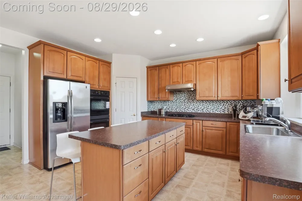 17012 Algonquin Drive Northville Township, MI 48168