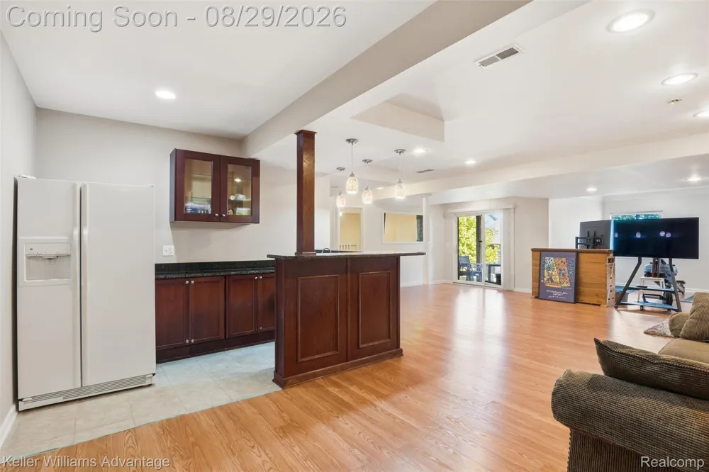 17012 Algonquin Drive Northville Township, MI 48168