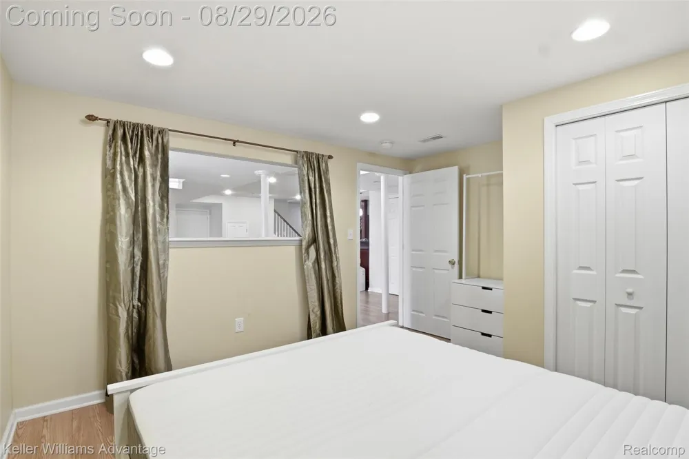 17012 Algonquin Drive Northville Township, MI 48168