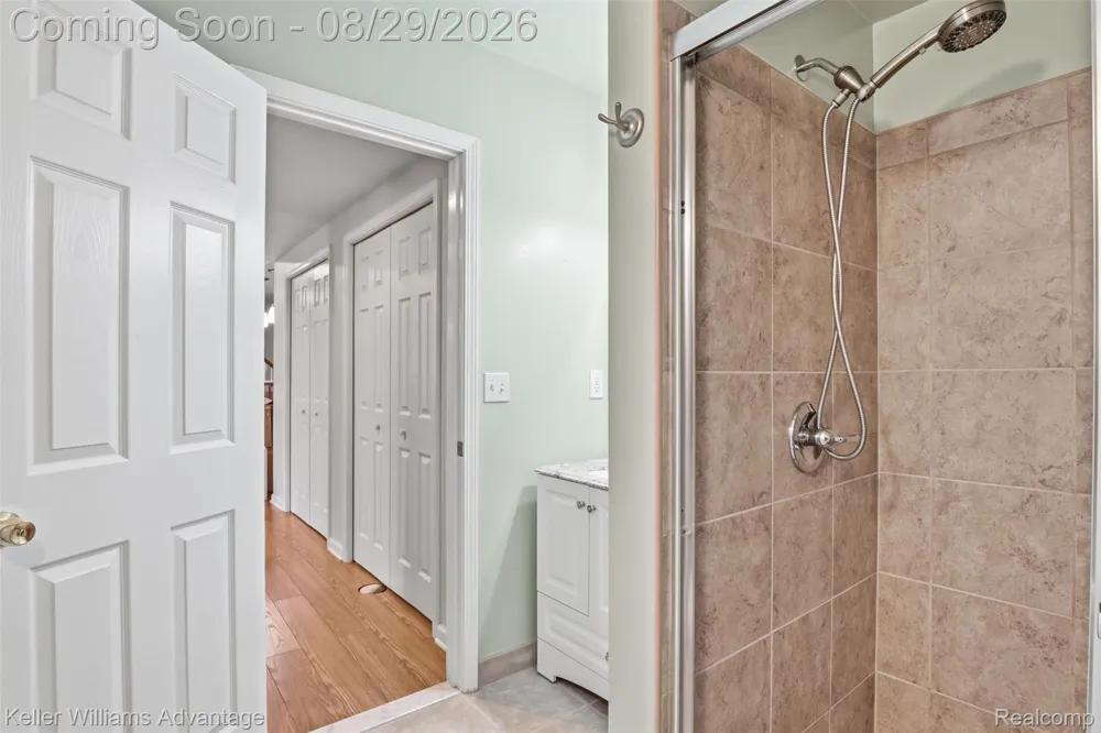 17012 Algonquin Drive Northville Township, MI 48168