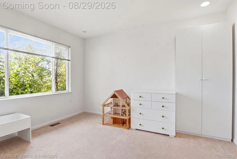 17012 Algonquin Drive Northville Township, MI 48168