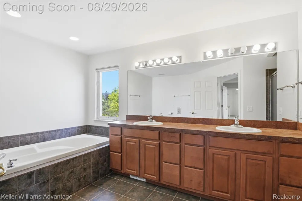 17012 Algonquin Drive Northville Township, MI 48168