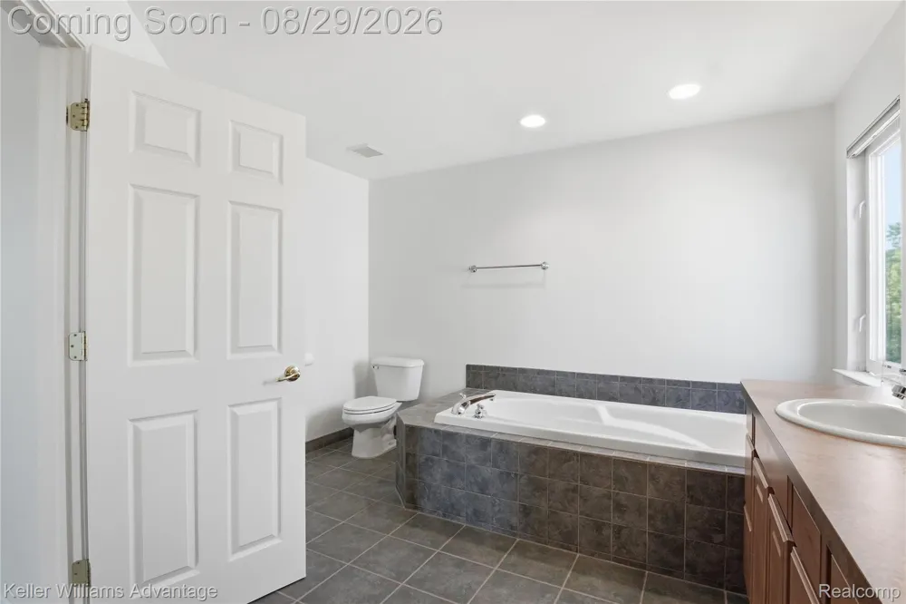 17012 Algonquin Drive Northville Township, MI 48168