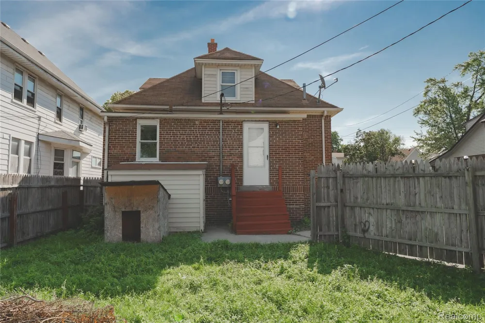 2308 10th Street Wyandotte City, MI 48192