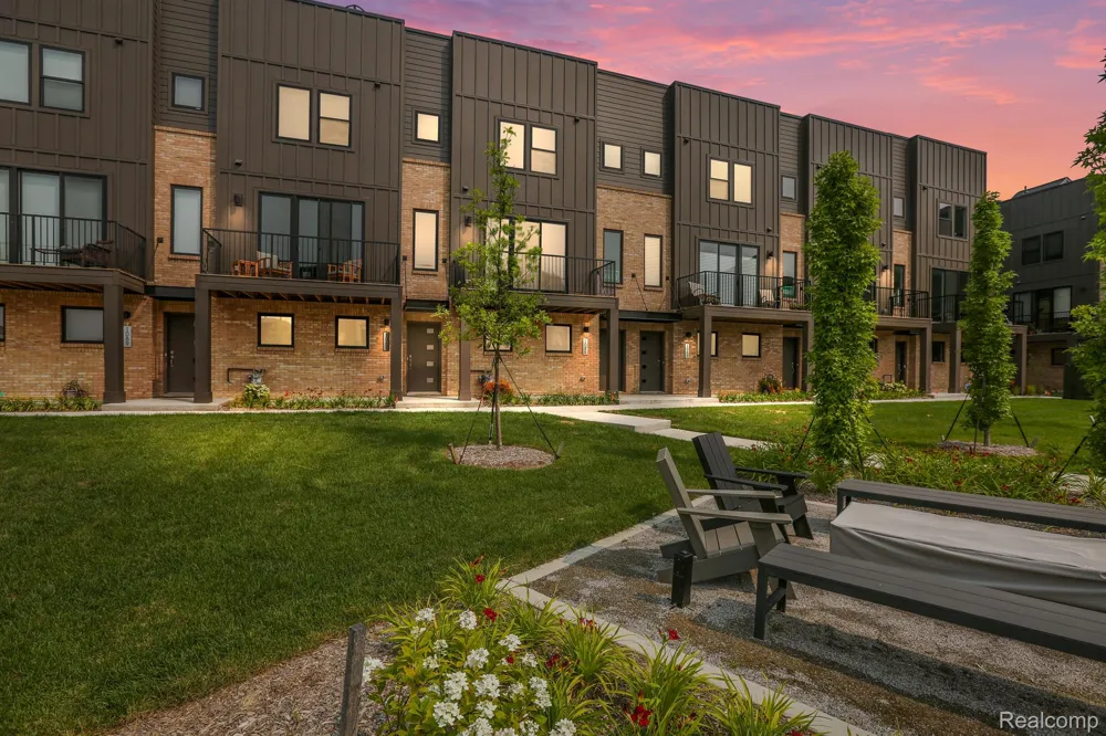 1046 Friends Drive #3 Detroit City, MI 48207