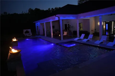 2786 Vaughan Drive