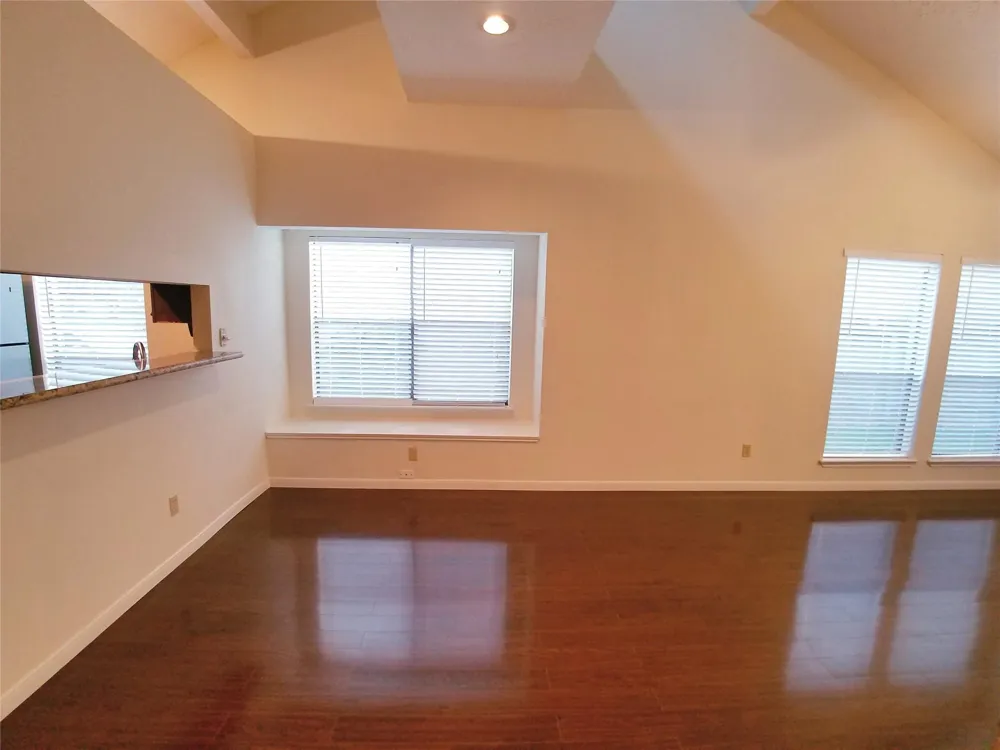 2111 Echo Ridge Sugar Land, TX 77478