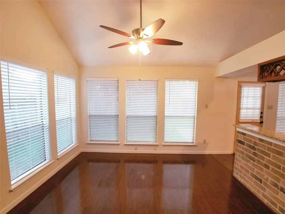 2111 Echo Ridge Sugar Land, TX 77478