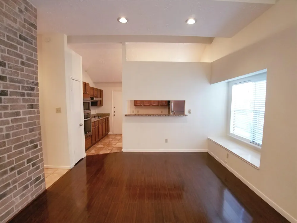 2111 Echo Ridge Sugar Land, TX 77478