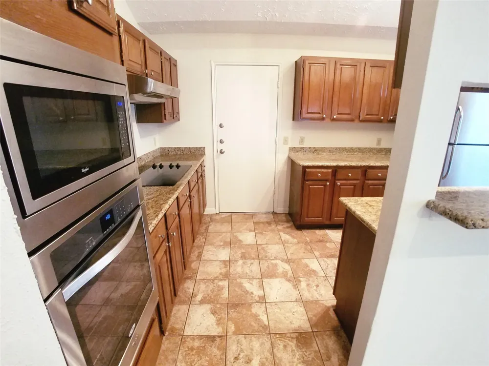 2111 Echo Ridge Sugar Land, TX 77478