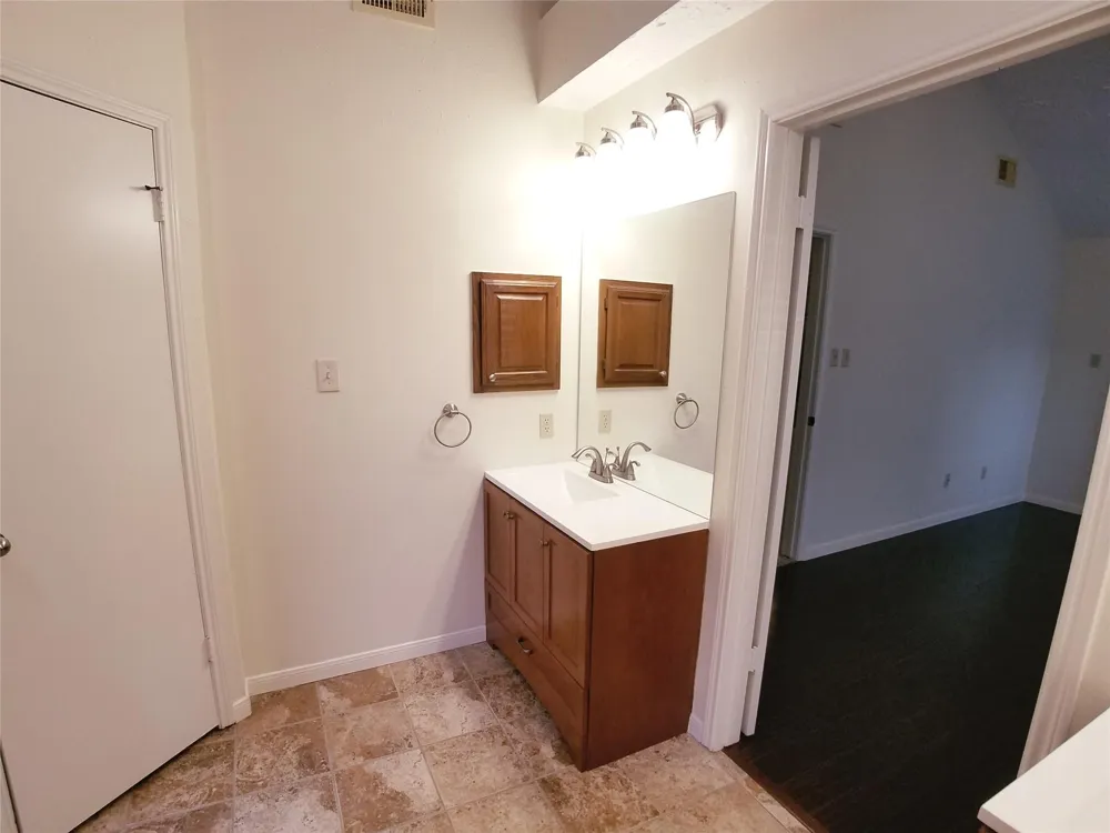 2111 Echo Ridge Sugar Land, TX 77478