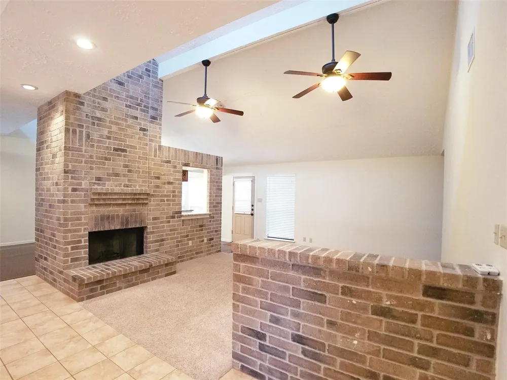 2111 Echo Ridge Sugar Land, TX 77478