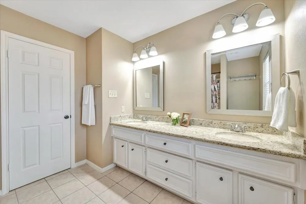 15110 Greenleaf Lane Houston, TX 77062