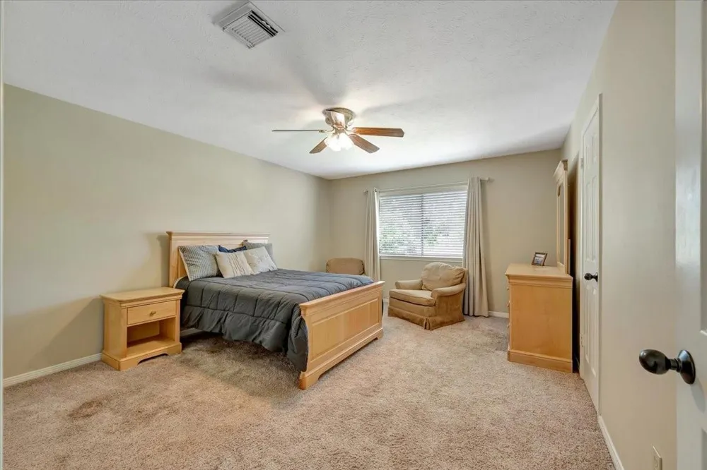 15110 Greenleaf Lane Houston, TX 77062