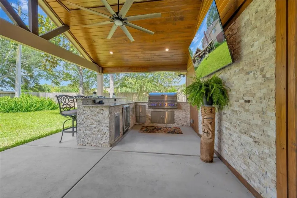 15110 Greenleaf Lane Houston, TX 77062