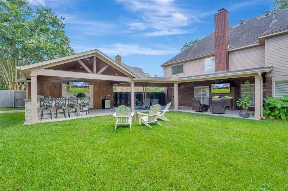 15110 Greenleaf Lane Houston, TX 77062
