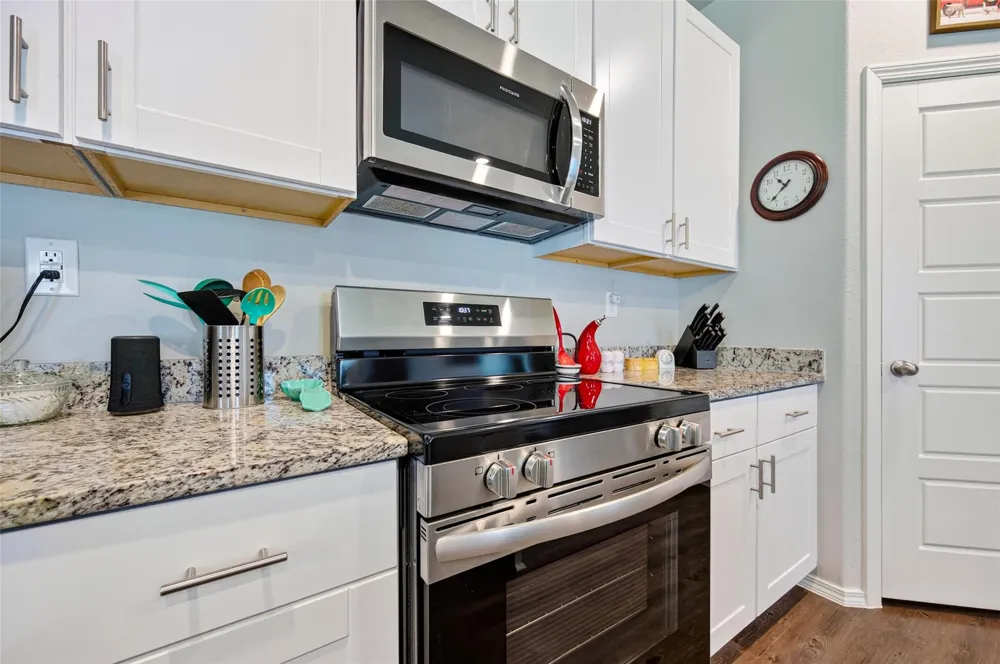 635 Levine Court Montgomery, TX 77316