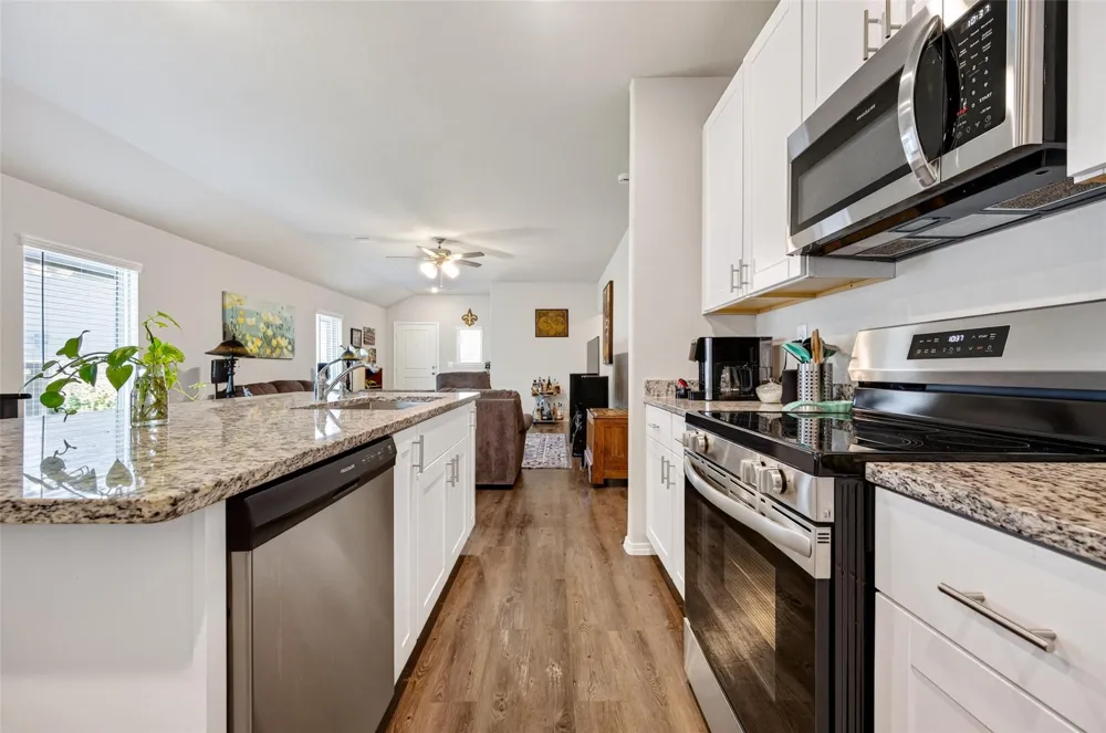 635 Levine Court Montgomery, TX 77316