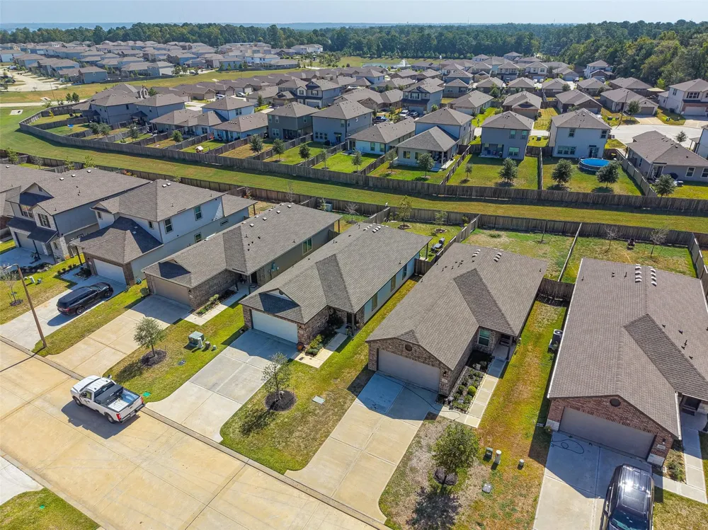 635 Levine Court Montgomery, TX 77316