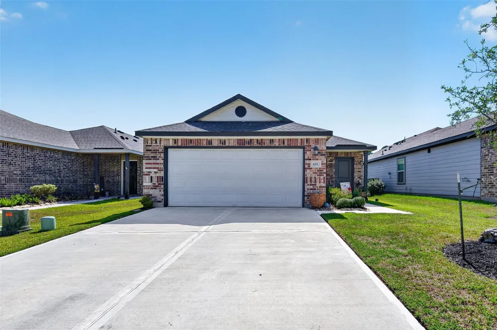 635 Levine Court Montgomery, TX 77316