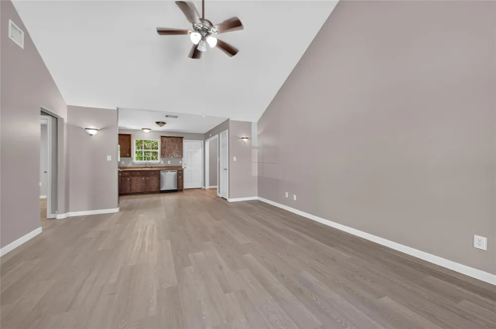 5440 Highline Drive Montgomery, TX 77316