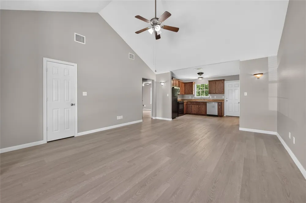 5440 Highline Drive Montgomery, TX 77316