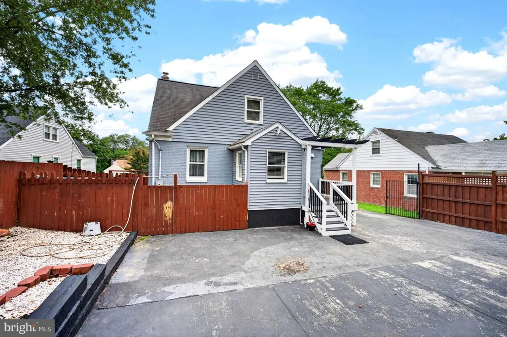 5416 HAMILTON AVENUE Baltimore, MD 21206