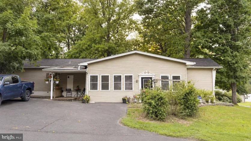 2 HIGHLAND Quakertown, PA 18951