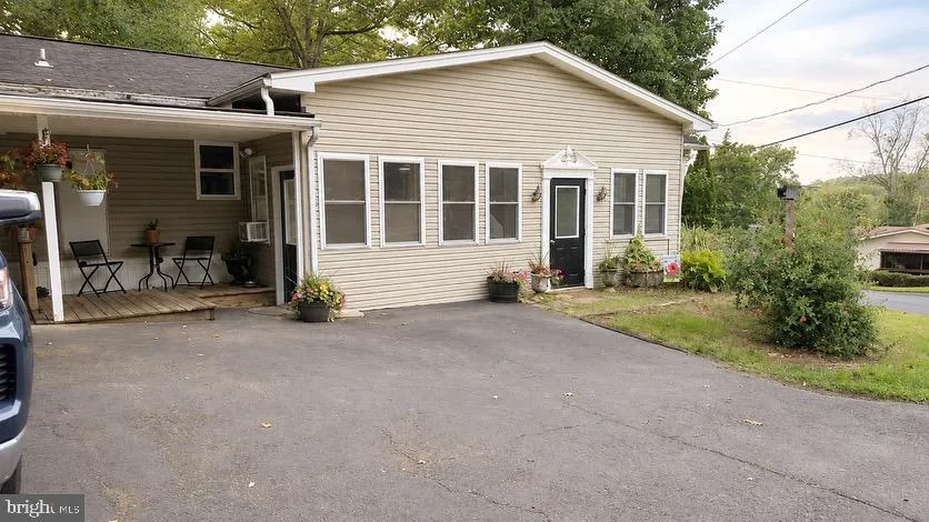 2 HIGHLAND Quakertown, PA 18951