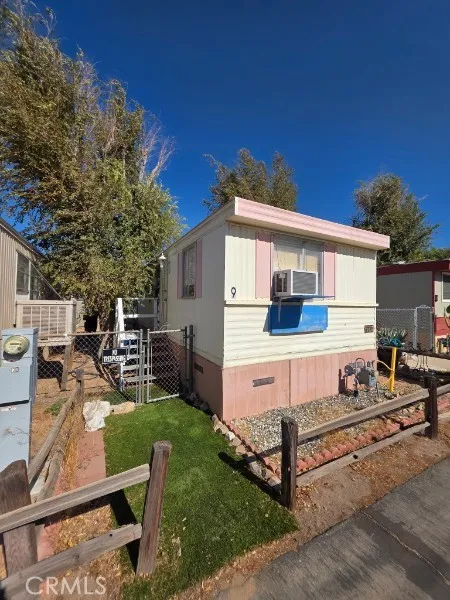 13892 13892 Pioneer Rd, Apple Valley, CA 92307
