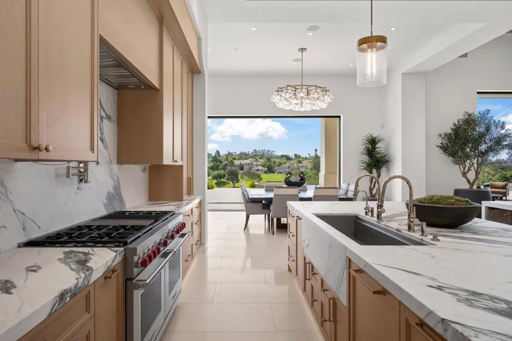 6497 Calle Del Alcazar Rancho Santa Fe, CA 92067