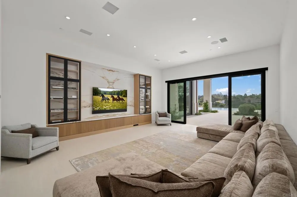6497 Calle Del Alcazar Rancho Santa Fe, CA 92067