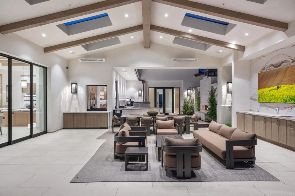 6497 Calle Del Alcazar Rancho Santa Fe, CA 92067