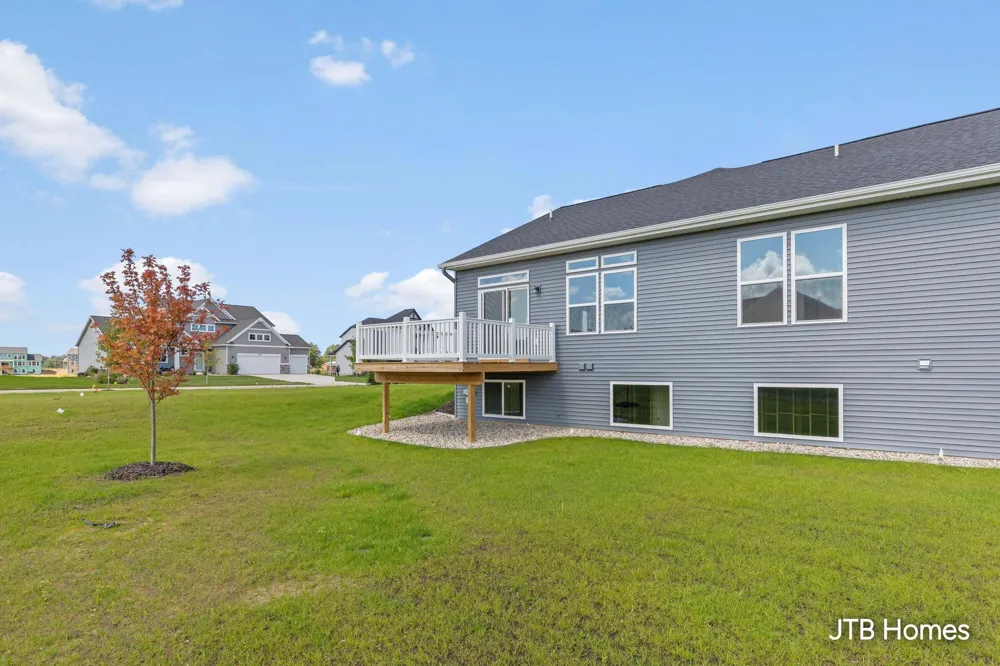 7606 Hidden Brook Lane #34 Allendale, MI 49401