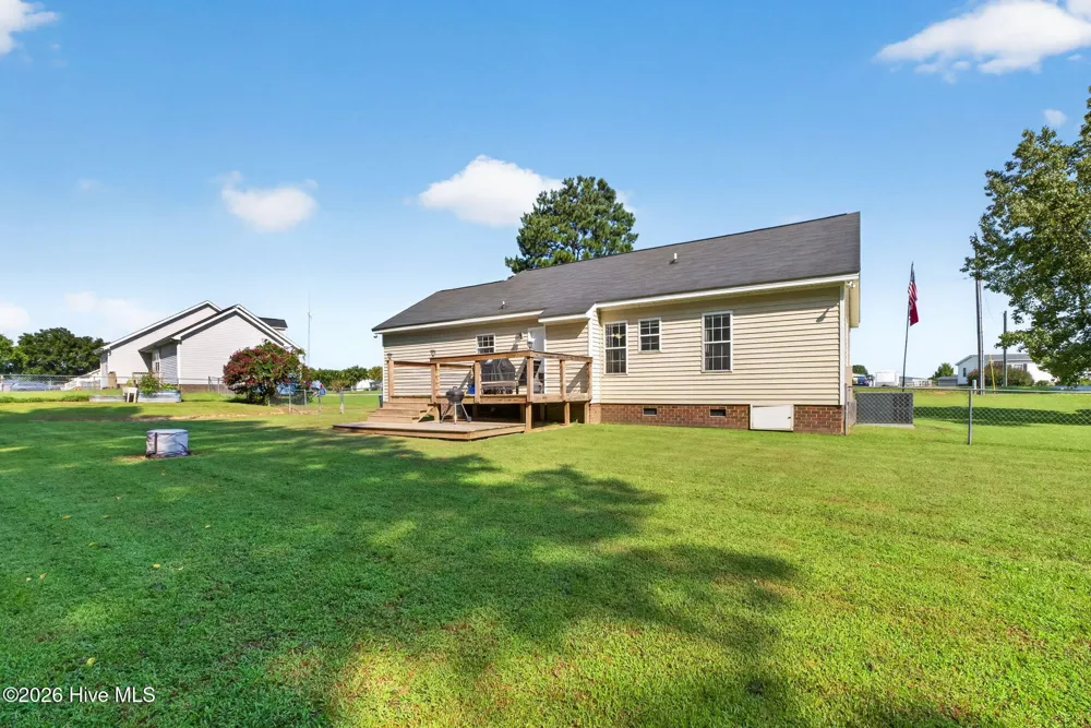 1911 Nahunta Road Pikeville, NC 27863