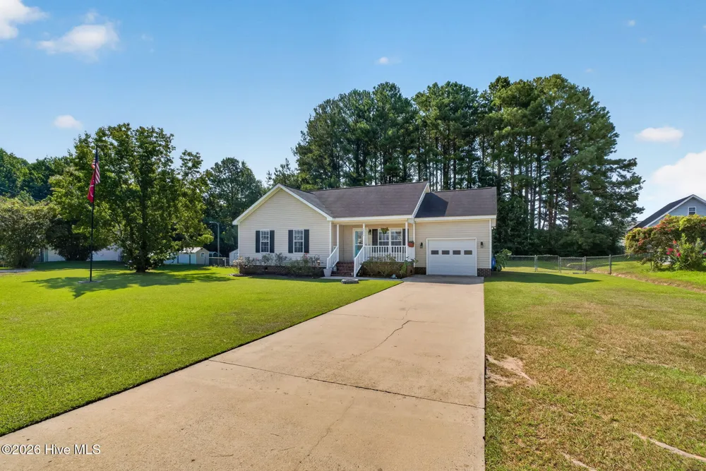 1911 Nahunta Road Pikeville, NC 27863