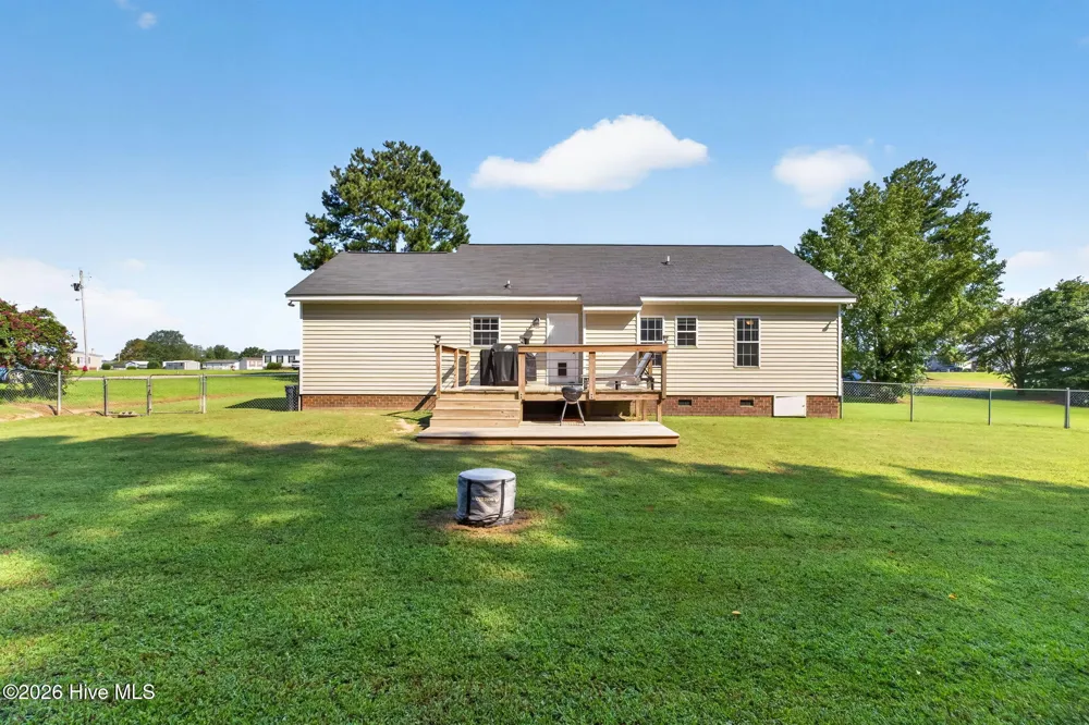 1911 Nahunta Road Pikeville, NC 27863