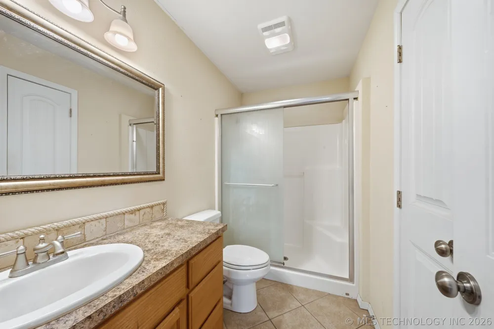 19375 Redbud Drive Catoosa, OK 74015