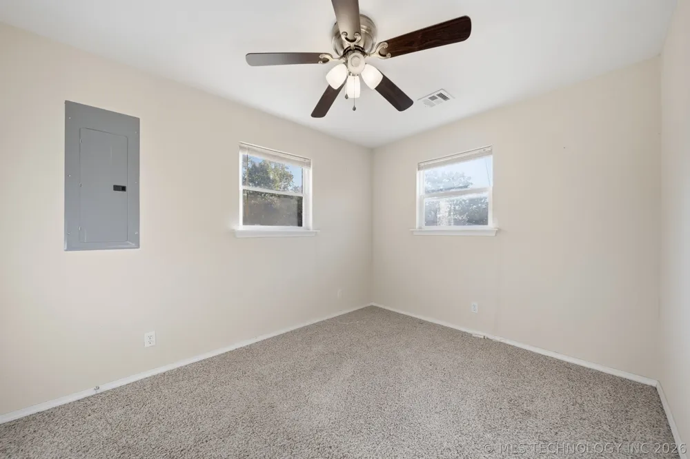 19375 Redbud Drive Catoosa, OK 74015